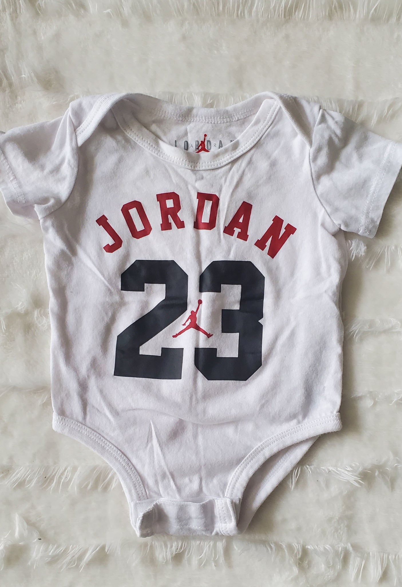 Pre-loved Jordan Outfit size 6M