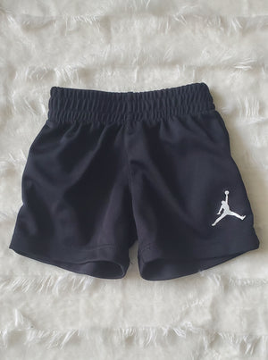 Pre-loved Jordan Outfit size 6M